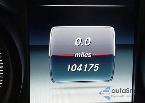 2015 Mercedes-Benz C 300 4Matic из США, поврежденный, VIN 55SWF4KB6FU021748